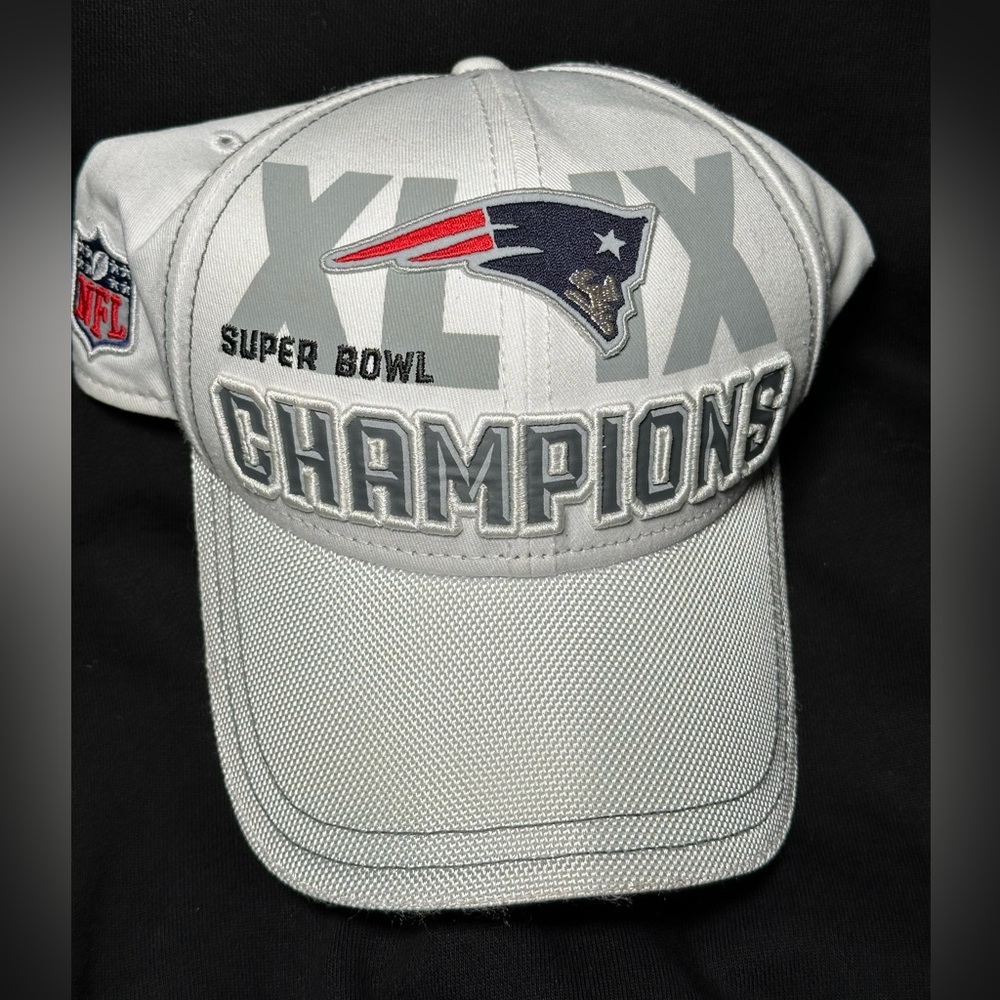 Lot of 2 new england patriots super bowl hats